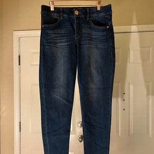 Medium blue wash cropped ankle stretchy jeans